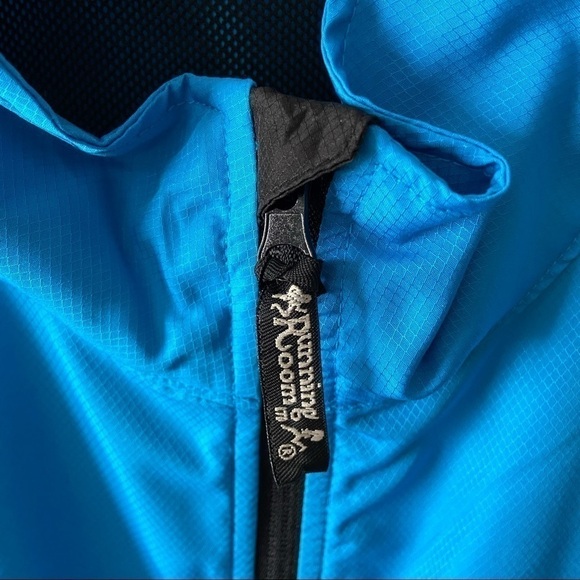 𝅺running Room Blue Running Jacket Size Small - Picture 3 of 8